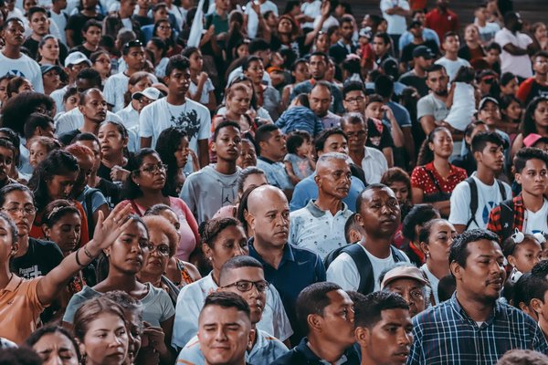 Société contemporaine : défis actuels et idées incontournables